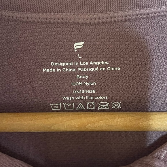 Men’s Fabletics Training Day 1/4 zip “plum cactus” compression style jacket Lg - Picture 4 of 4